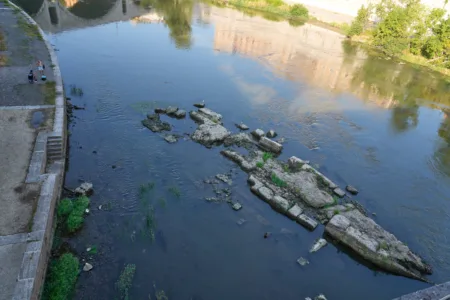 Nero's Bridge emerges from Tiber River as Rome faces water crisis